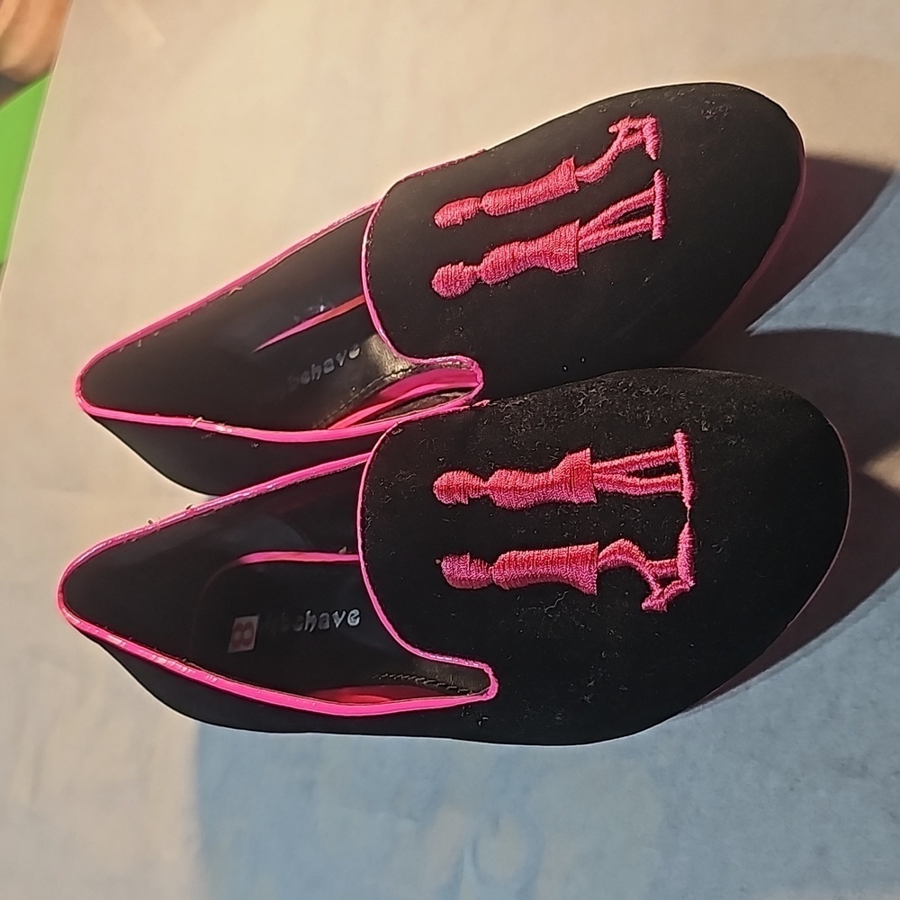 Misbehave Slipon Embroidered Flats